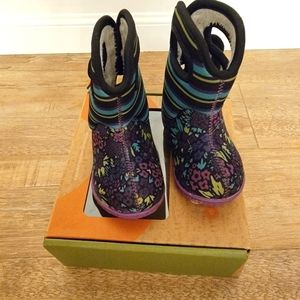 Baby Bogs Size 4